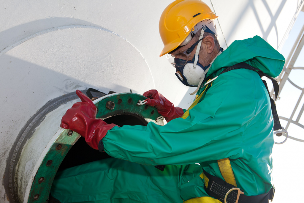 6 Reasons Why You Need NDT Fuel Tank Testing Crown Oil